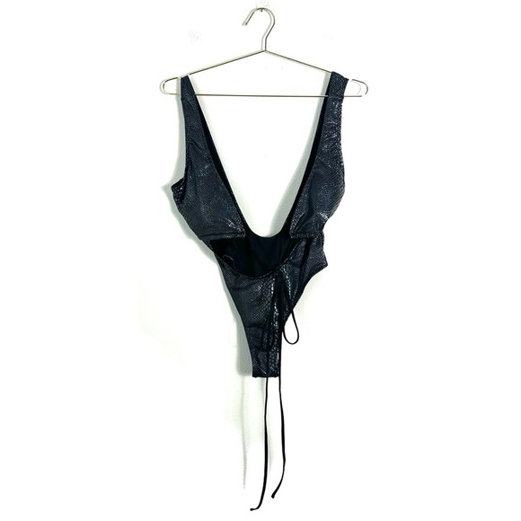 NWOT Metallic Mesh Inset One-piece Swimsuit Size M - Picture 2 of 5
